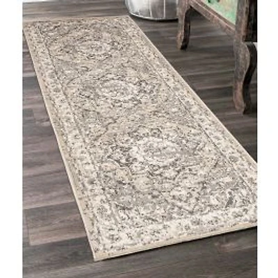 Priya Traditional Area Rug