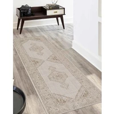 Maude Traditional Area Rug - Brown