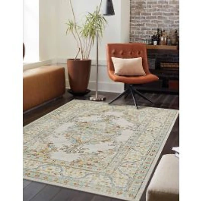 Esme Traditional Area Rug - Ivory