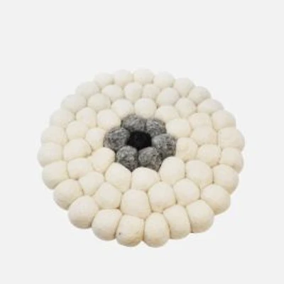 Daisy Trivet
