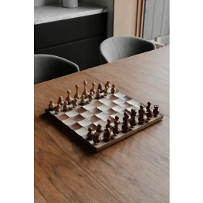 Wobble Chess Set
