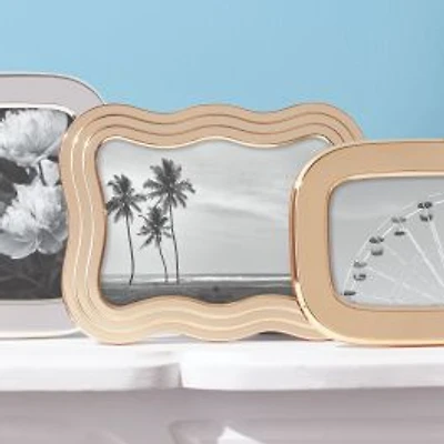 Kate Spade South Street Gold Wave Picture Frame - 5'' x 7''