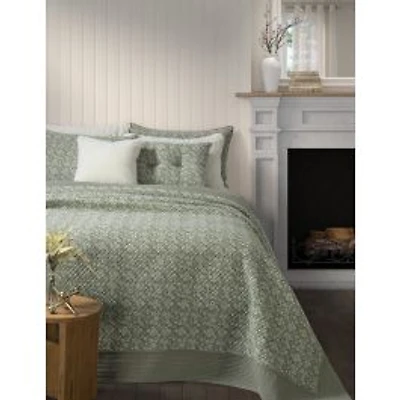 Maggie Flowered Quilt