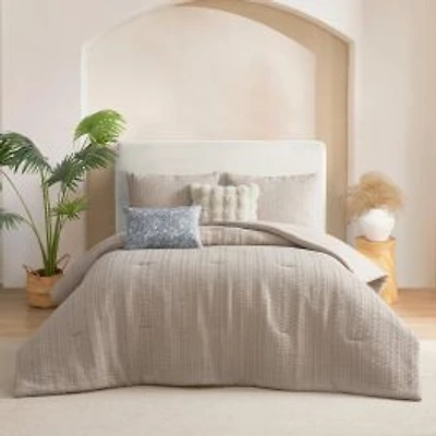 Mina Comforter Set