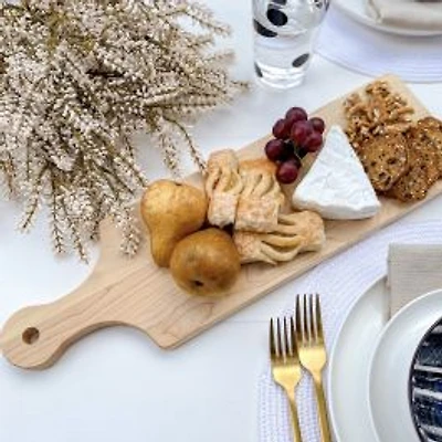 Maple Cutting Board with Handle by CL CUISILUXE