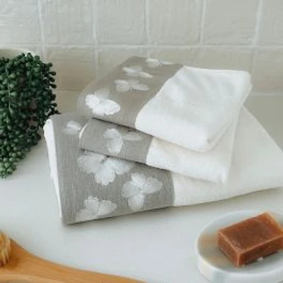 Yara Hand Towel