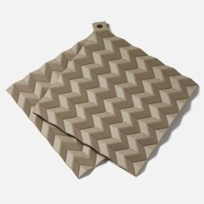 Ricardo Silicone Trivets, Set of 2