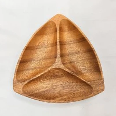 Gusto! 3-Section Triangle Plate