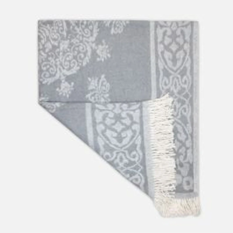 Versailes Jacquard Throw