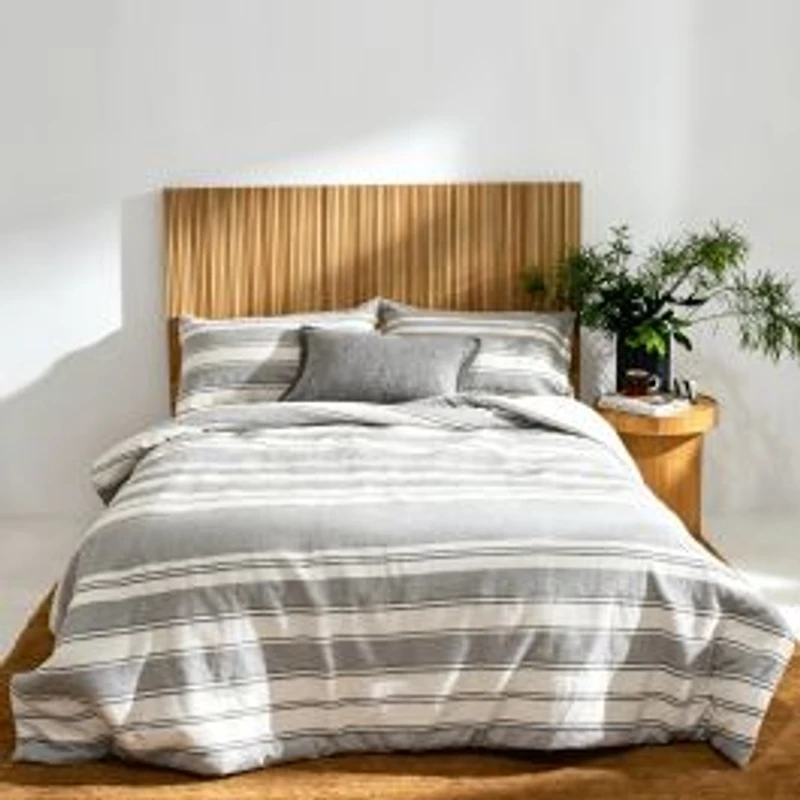 Virgil Comforter Set