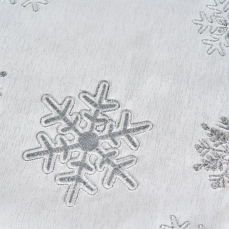 Snowflake Table Runner