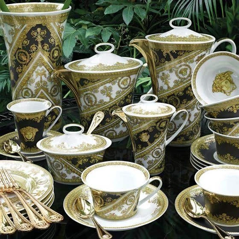 Versace I Love Baroque Black and Gold Plate