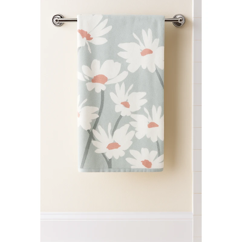 Microfiber Breezy Marguerite Bath Towel - Sage