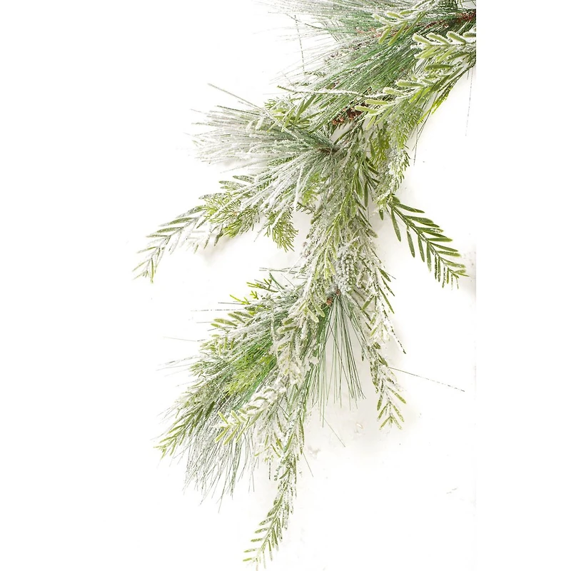 Guirlande suspendue en plastique mixte blanc et vert floqué