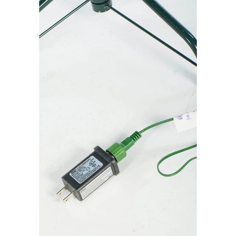 Sapin de Noël en épicéa vert en PVC avec DEL blanc chaud 319 pointes et base en métal