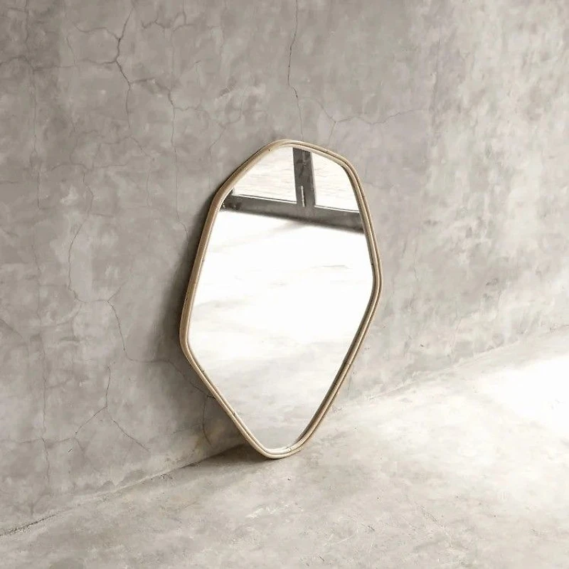 Ruby Mirror - 64x83 cm