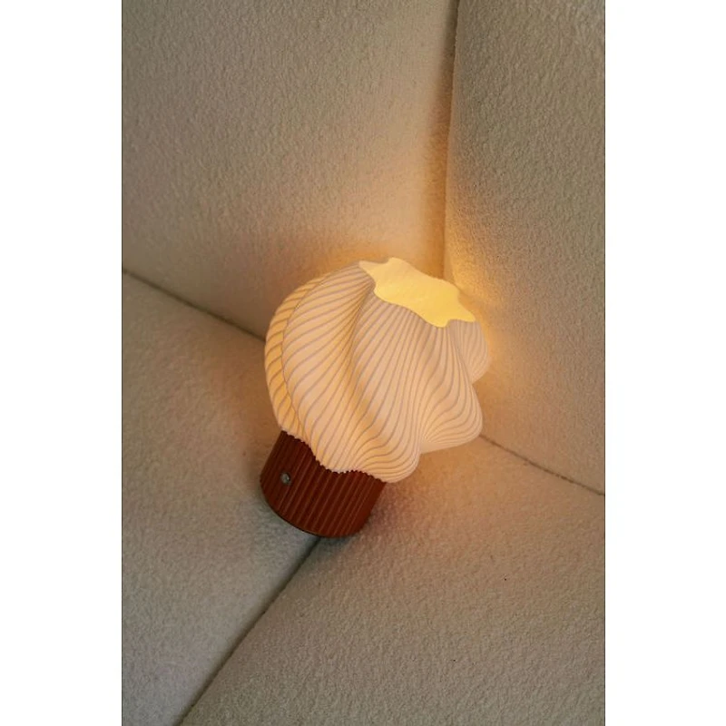 3D Printed Floral Lamp - White