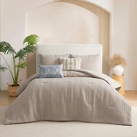 Mina Comforter Set
