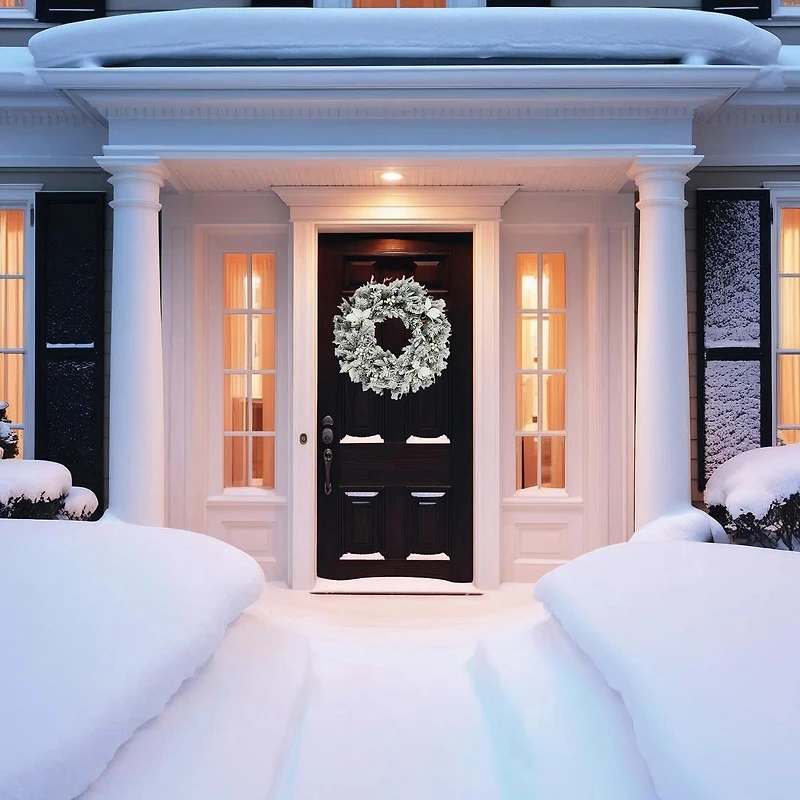 Watson Pre-Lit Christmas Wreath - 32"