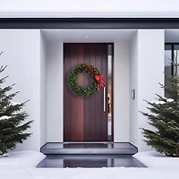 Greyson Pre-Lit Christmas Wreath - 32"