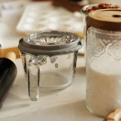 Ricardo Measuring Cup with Citrus Juicer