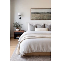 Oleka Souffle des prés Framed Canvas Wall Art