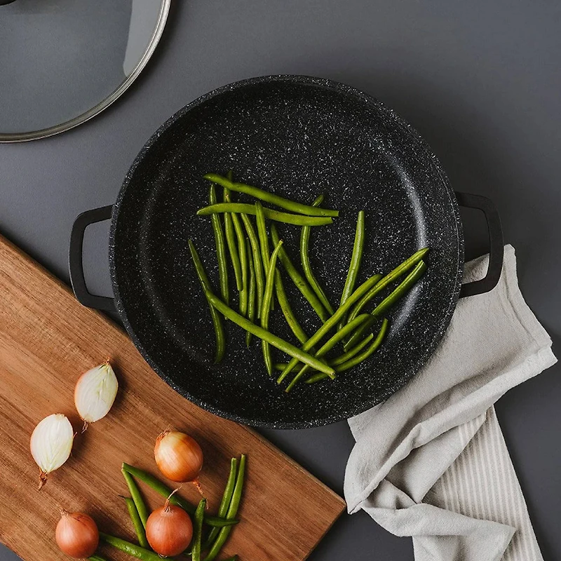 Stone Saute Pan with Lid 12.5"