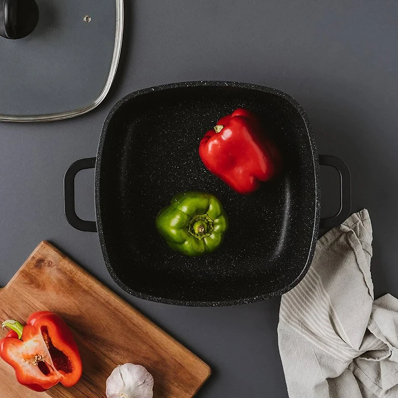Stone Casserole with Lid 11"