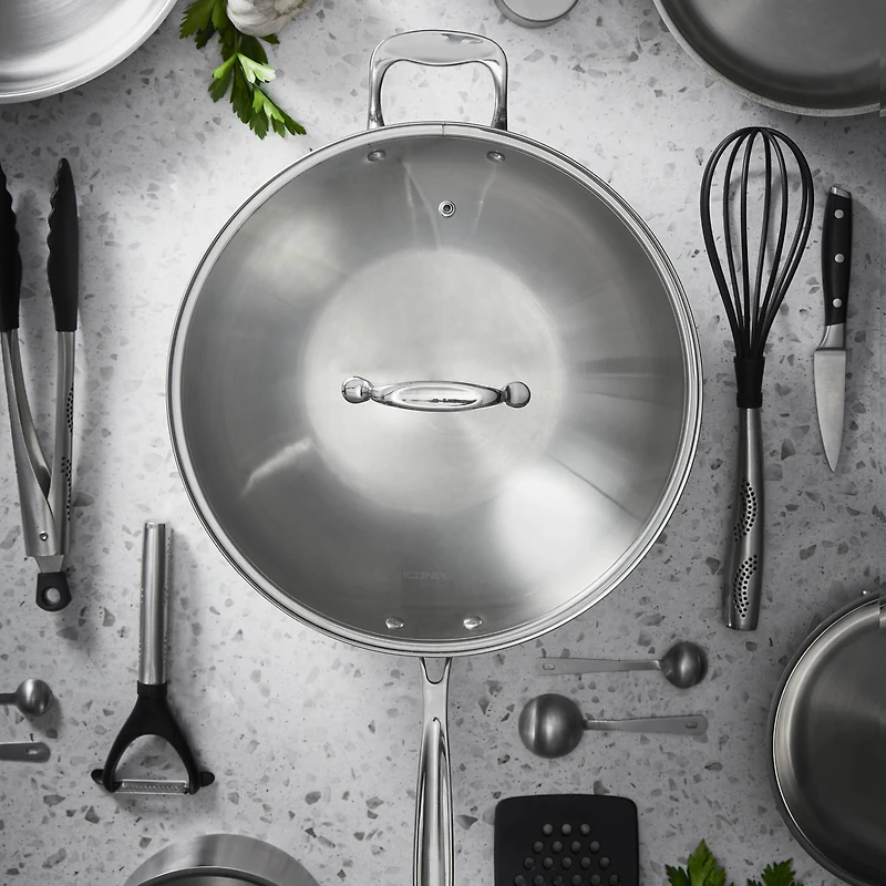 iconiX Wok with Lid 12.5"