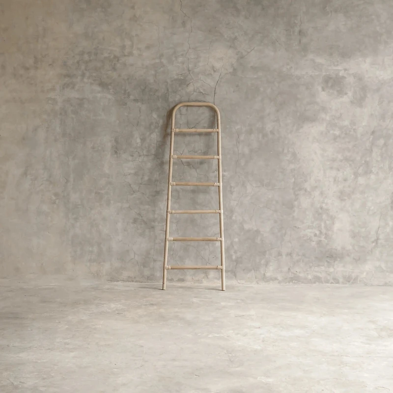 Rattan Crown Ladder