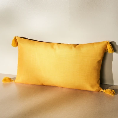 Ambiance Lumber Solid Cushion with tassels - Jaune