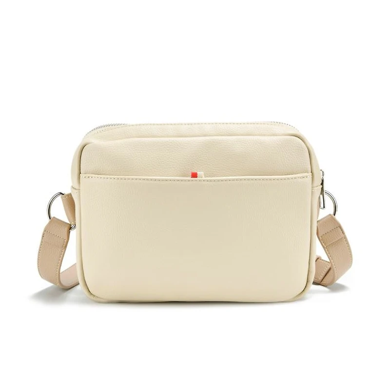 Sac ceinture porté en bandoulière CLIO