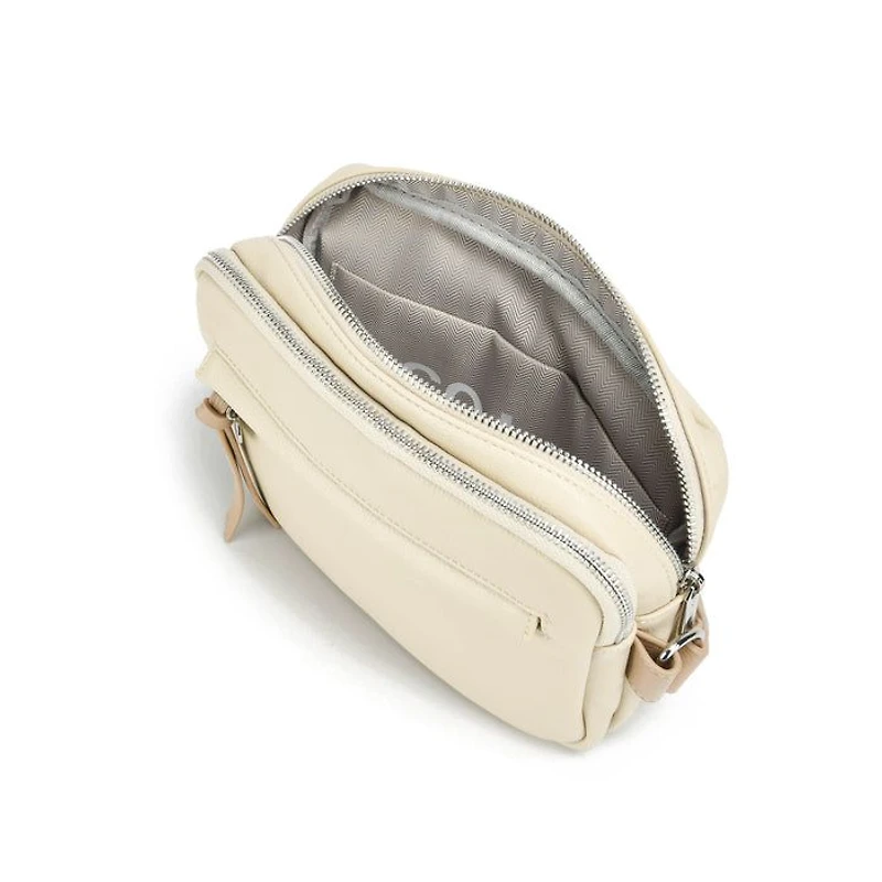 Sac ceinture porté en bandoulière CLIO