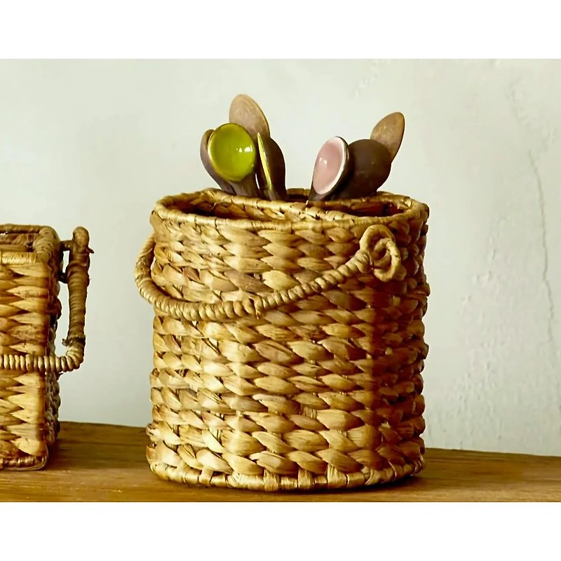 Round Water Hyacinth Table Basket