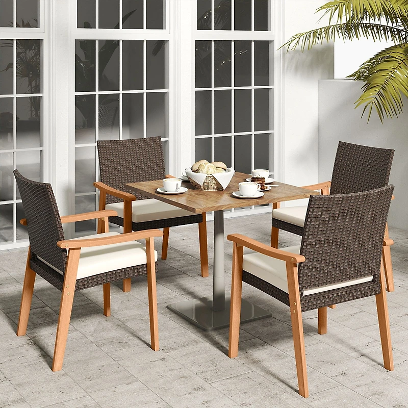 Ensemble de 2 chaises de jardin en rotin PE, coussin amovible et accoudoirs en bois d'acacia - Blanc