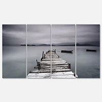 Toile « Pier and Boats at Seashore