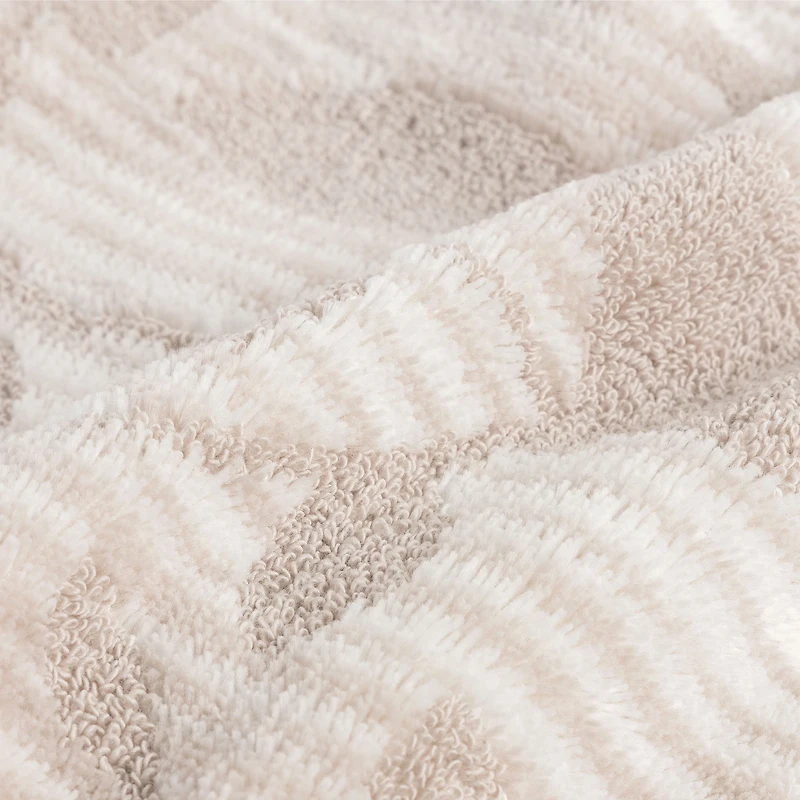 Leaves Bath Towel