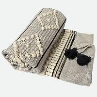 Arlo Throw