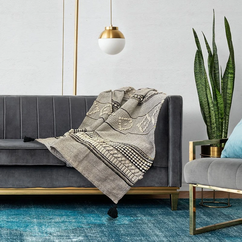 Arlo Throw