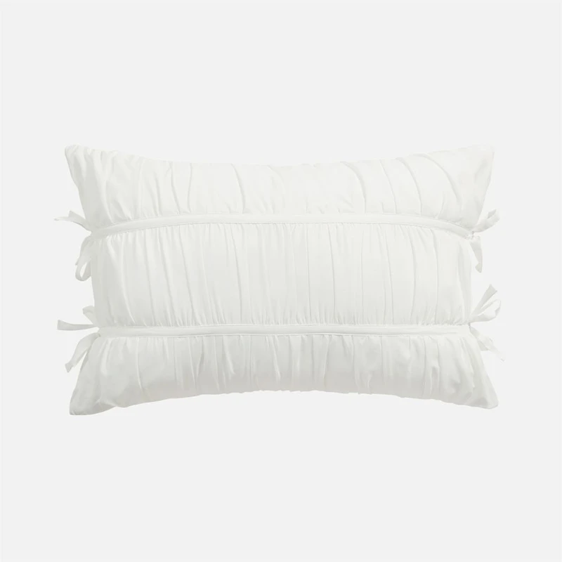Clara Coussin boudoir