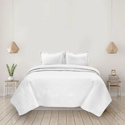 Dotted Paisley Quilt Set