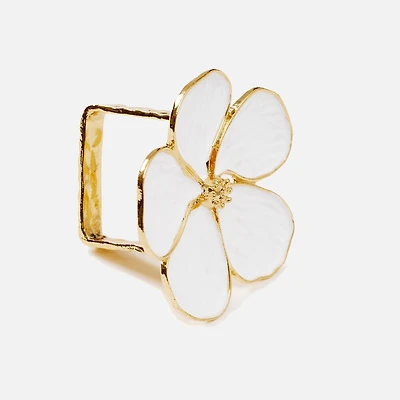Set of 4 White Daisy Napkin Rings