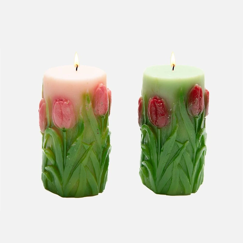 Bougie pilier sans parfum en forme de tulipes gravées, moyenne - Assortie