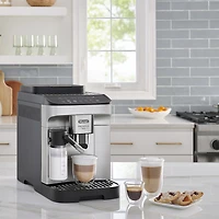 De'Longhi Magnifica Evo Hot or Cold Over Ice LatteCrema™ Fully Automatic Espresso & Capuccino Machine