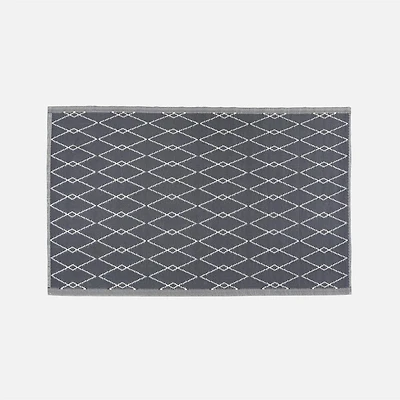 Diamond Motif Outdoor Carpet - 48x72", Grey