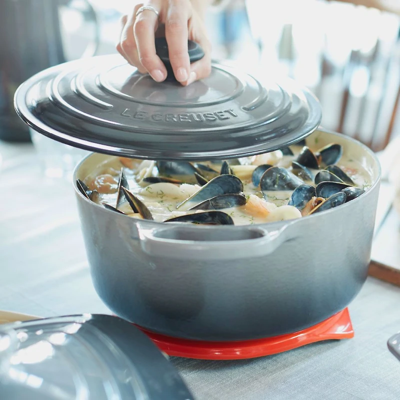Le Creuset Round Dutch Oven 5.3 L - Oyster