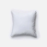 Coussin carré « Swiss Dot »