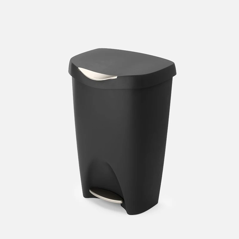 Umbra Brim Step Bin With Lid, 50L