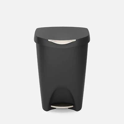 Umbra Brim Step Bin With Lid, 50L