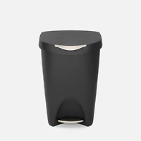 Umbra Brim Step Bin With Lid, 50L